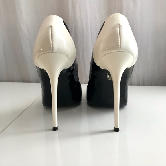 1969 Made in Italy Split Black/White Patent Leather Heels - Picture 3 of 9